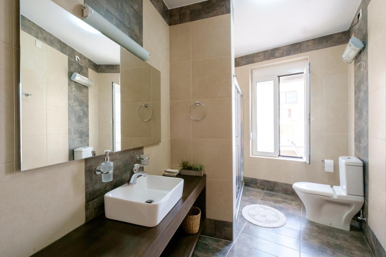 חאניה Home With Courtyard In Beating Heart Of Old Town! מראה חיצוני תמונה