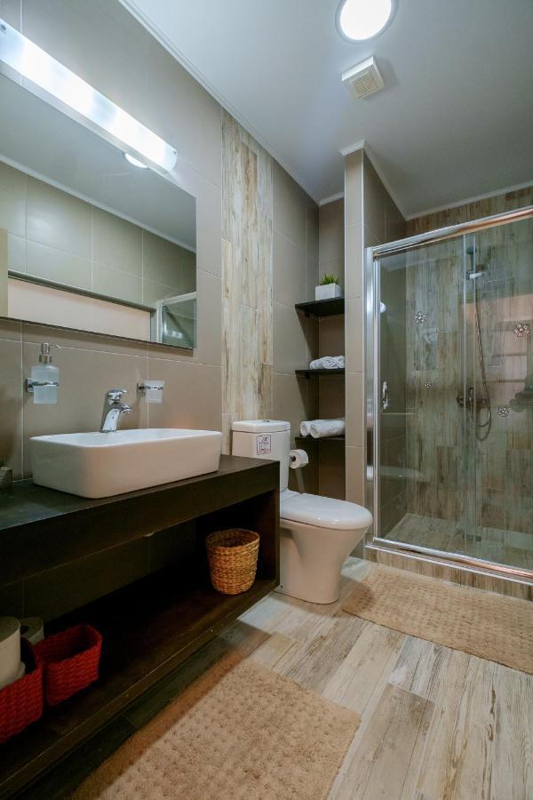 חאניה Home With Courtyard In Beating Heart Of Old Town! מראה חיצוני תמונה
