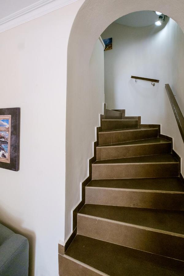 חאניה Home With Courtyard In Beating Heart Of Old Town! מראה חיצוני תמונה