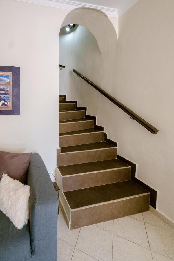 חאניה Home With Courtyard In Beating Heart Of Old Town! מראה חיצוני תמונה
