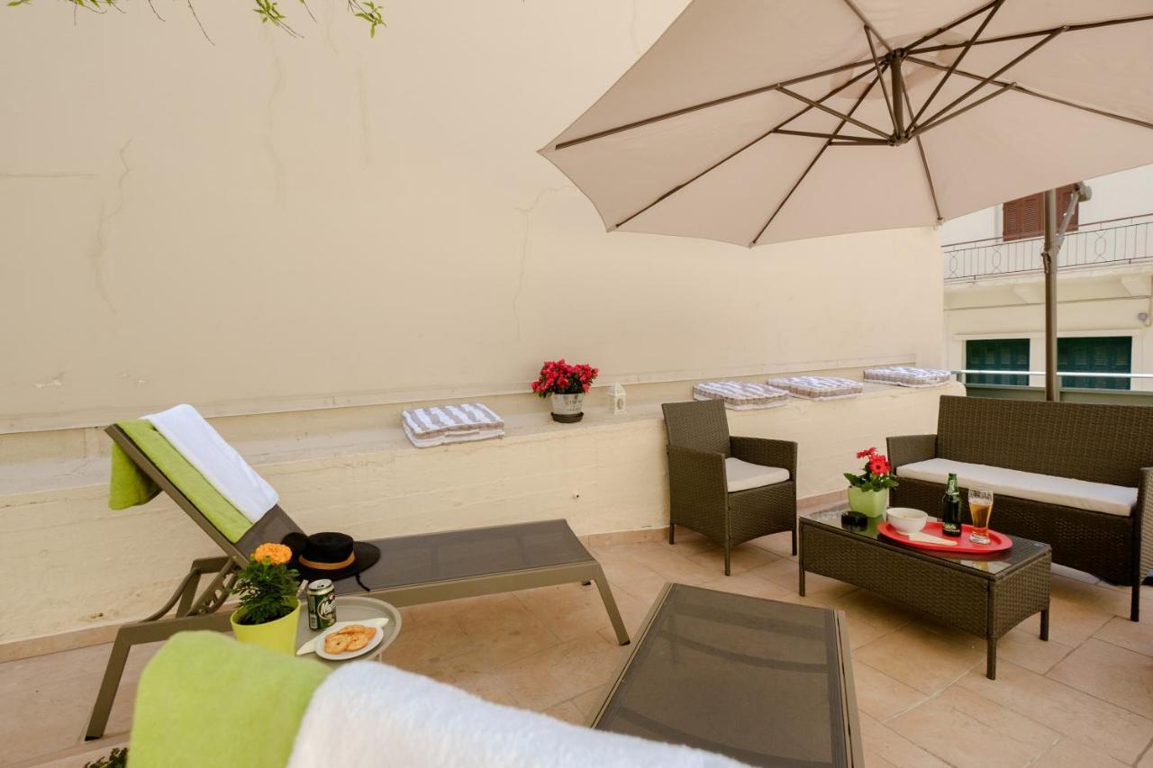 חאניה Home With Courtyard In Beating Heart Of Old Town! מראה חיצוני תמונה