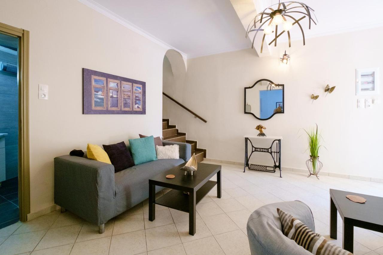 חאניה Home With Courtyard In Beating Heart Of Old Town! מראה חיצוני תמונה