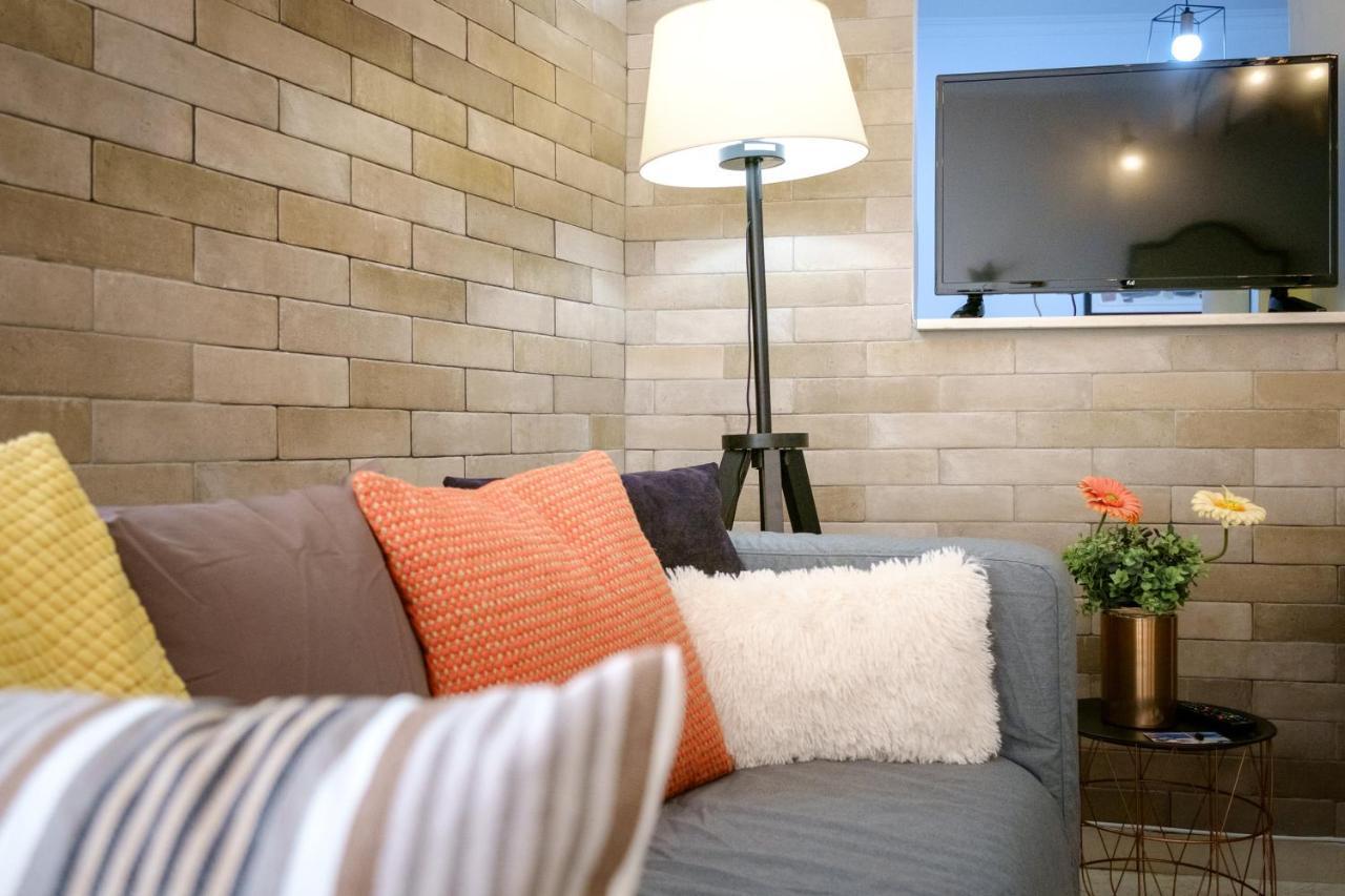 חאניה Home With Courtyard In Beating Heart Of Old Town! מראה חיצוני תמונה