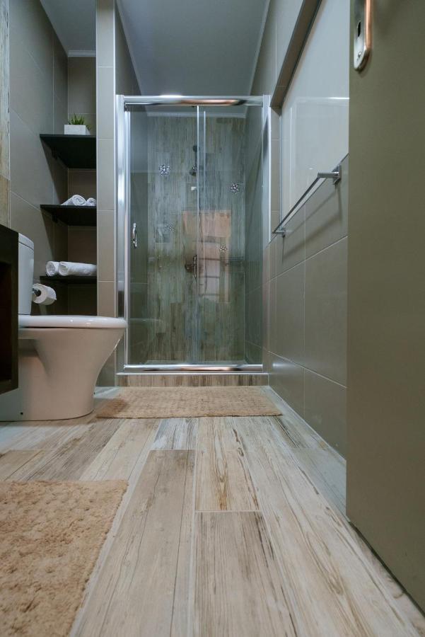 חאניה Home With Courtyard In Beating Heart Of Old Town! מראה חיצוני תמונה