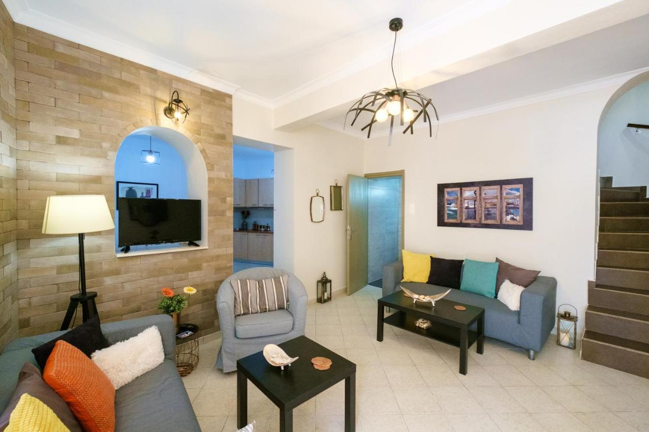 חאניה Home With Courtyard In Beating Heart Of Old Town! מראה חיצוני תמונה