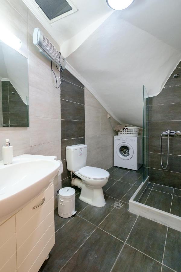 חאניה Home With Courtyard In Beating Heart Of Old Town! מראה חיצוני תמונה